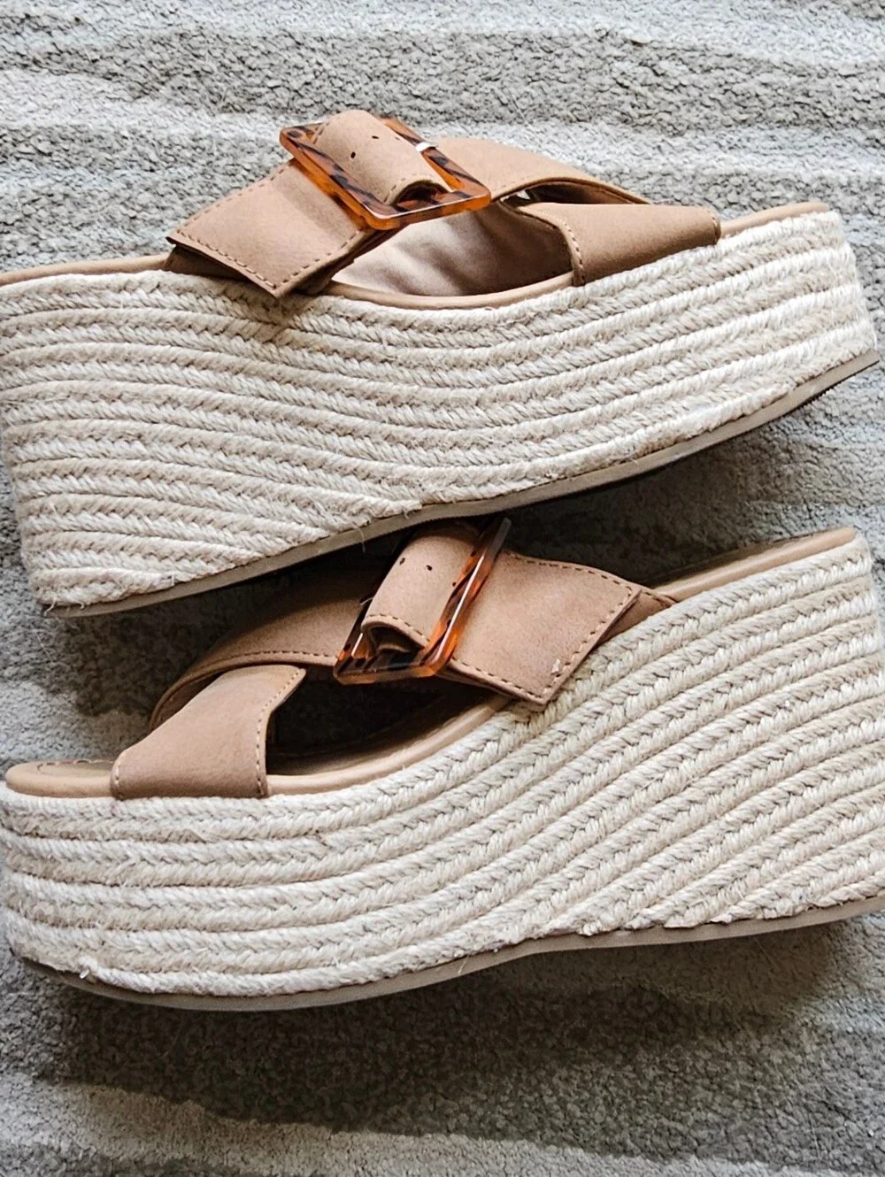 SODA Women's Tan Espadrille Platform Sandals with Tortoiseshell Buckle Size 7.5
